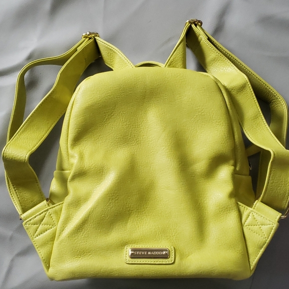 Back pack purse - Picture 3 of 4